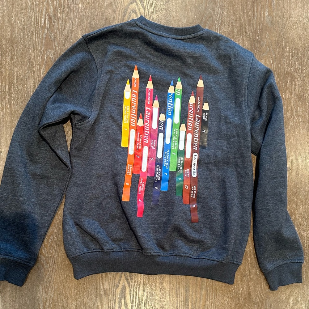 Graphic Sweatshirt Laurentian Pencils Canadiana grey size small unisex